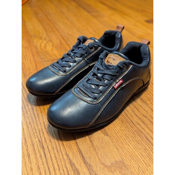 Levis Navy Sylmar Burnish Synthetic Leather Low Top Men's 8.5/EU 42/UK 7.5 - Picture 1 of 11